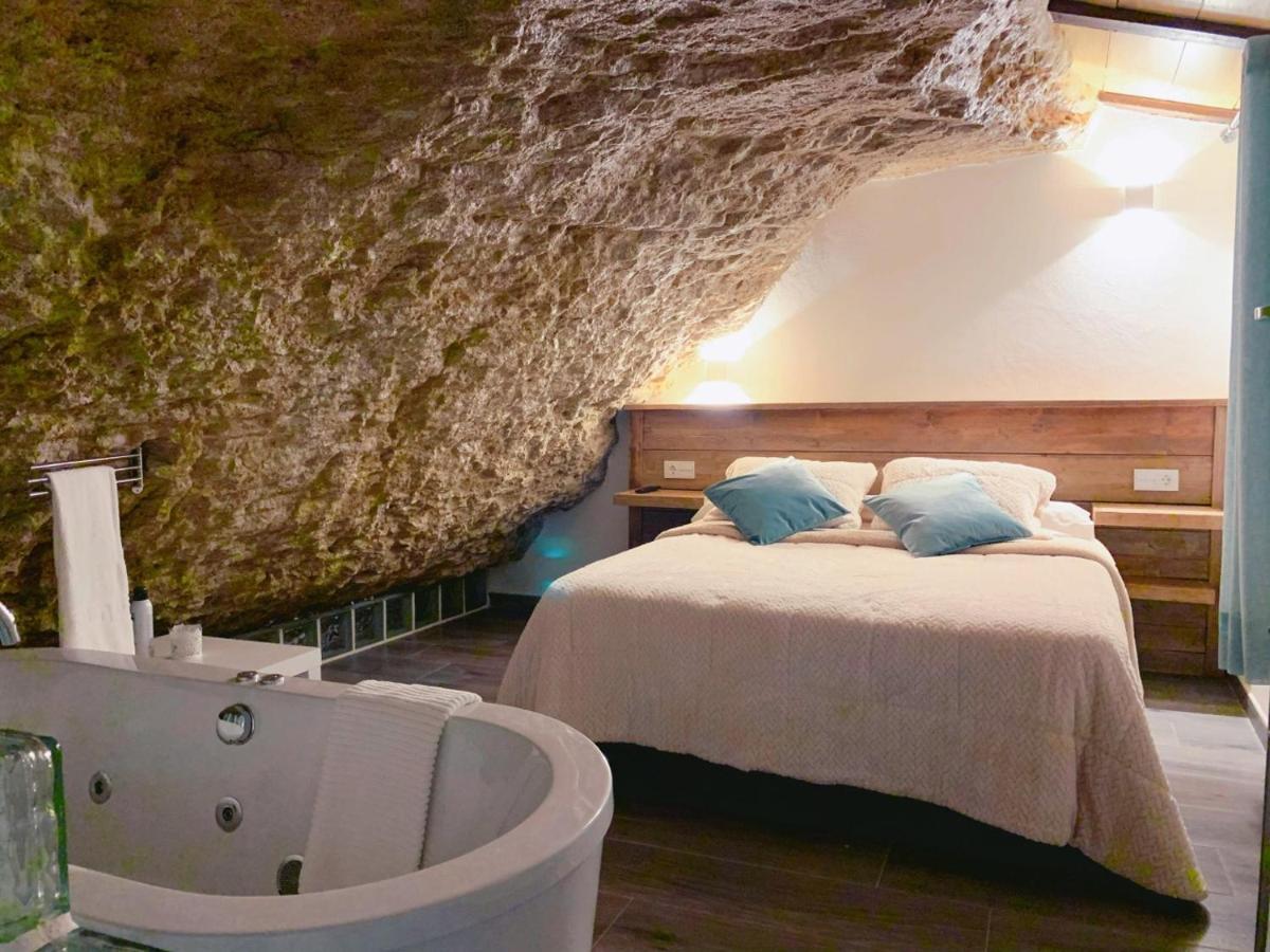 Apartamentos3Cuevas Setenil De Las Bodegas Εξωτερικό φωτογραφία