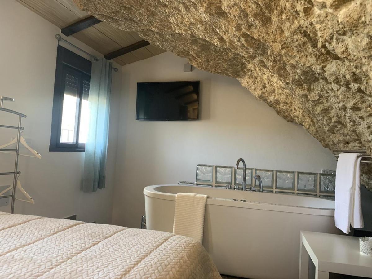 Apartamentos3Cuevas Setenil De Las Bodegas Εξωτερικό φωτογραφία